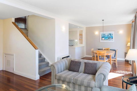 Apartments At 15 Thompsons - Maitland Accommodation 4