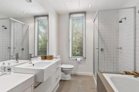 POINT GREY APARTMENT ONE VIEWPOINT - Maitland Accommodation 6