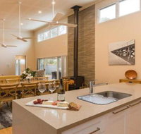 Callala Breeze access to indoor community pool - Maitland Accommodation