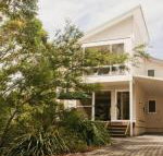 Sea Whispers a real native outlook - Maitland Accommodation