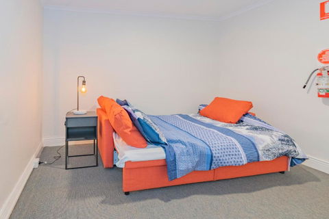 4 Bedroom House Hobart CBD Free Parking - Maitland Accommodation 2