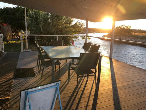 Carnarvon Beach Retreat - Maitland Accommodation 4