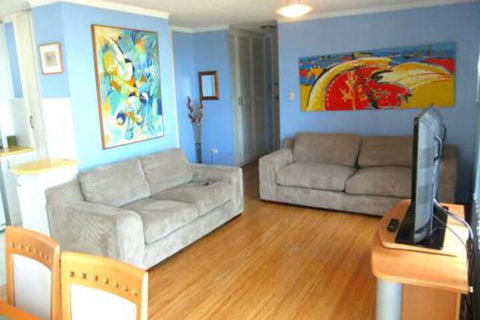 Seaview #2 2 / 171 Avoca Drive - Maitland Accommodation 5