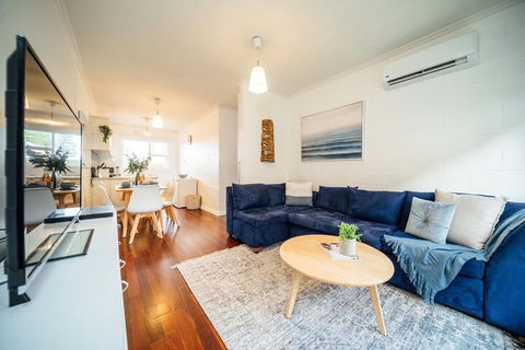 Urban Beach Shack Metres From The Beach & Cafes - Maitland Accommodation 4