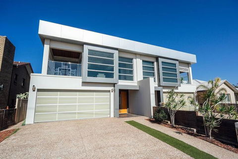 The Grand Oasis Pool Wifi Mins From Beach - Maitland Accommodation 1
