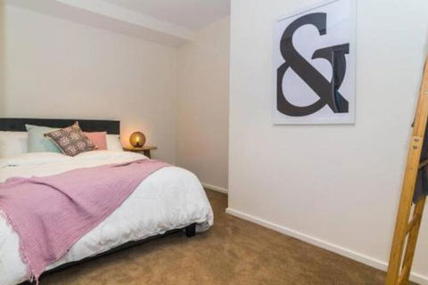 Serendipity On Gouger Chinese Markets Wifi Nespresso Amenities - Maitland Accommodation 4