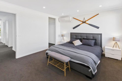 Captains Hideaway Jetty Berth & Pet Friendly - Maitland Accommodation 6