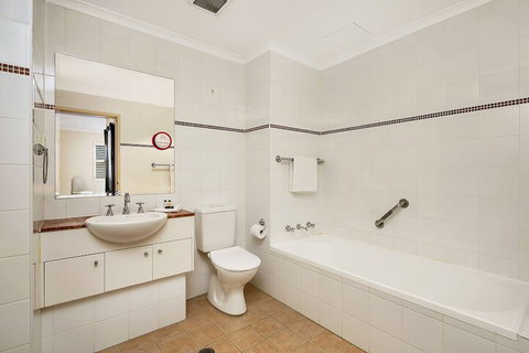 HC102 Karrabee Avenue Huntleys Cove - Maitland Accommodation 3
