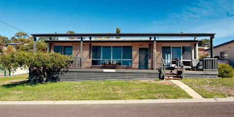 Blue Wren Beach House - Maitland Accommodation 6