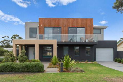 Capel Sound Beachside Luxury - Maitland Accommodation 2