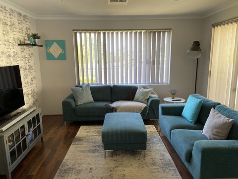Byford House In The Glades - Maitland Accommodation 1