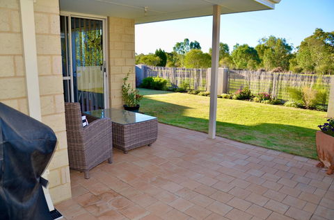Byford House In The Glades - Maitland Accommodation 4