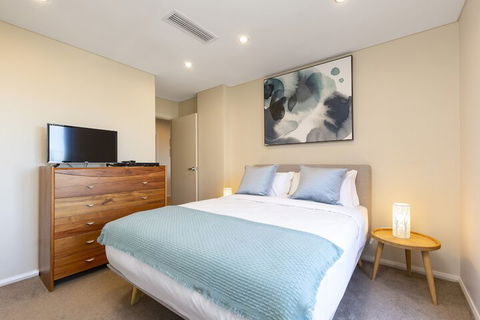 2 Bdrm North Sydney With Harbour Views - Maitland Accommodation 6