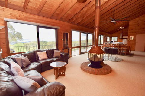 Treetops Retreat Katoomba - Maitland Accommodation 5