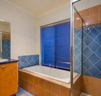 galahonest seabrook house west melbourne - Maitland Accommodation