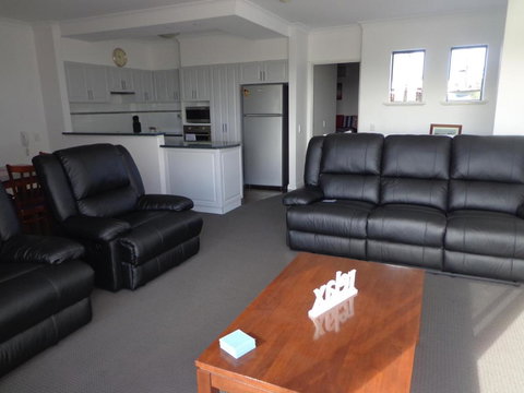 The Beach Villa Bunbury - Maitland Accommodation 6