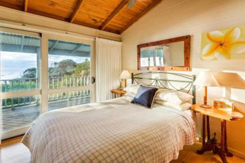Yallingups Best Located Beach House - Maitland Accommodation 2