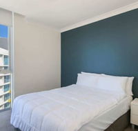 Spacious 3 Bedroom Apartment on the 39th Floor With Pool - Maitland Accommodation