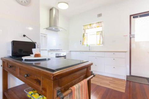 Broadway Apartments - Maitland Accommodation 3