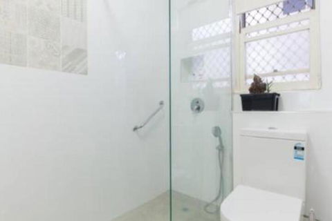 Broadway Apartments - Maitland Accommodation 6