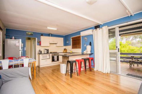 The Gee Beach House - Maitland Accommodation 0