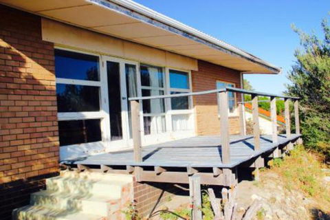 Sand N Sun Beach House - Maitland Accommodation 5