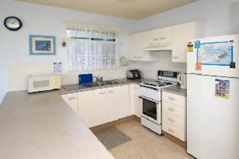 2 Bedroom Apartment Commodore Unit 3 6 Intrepid Close - Maitland Accommodation 4