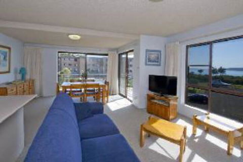 2 Bedroom Apartment Commodore Unit 3 6 Intrepid Close - Maitland Accommodation 1