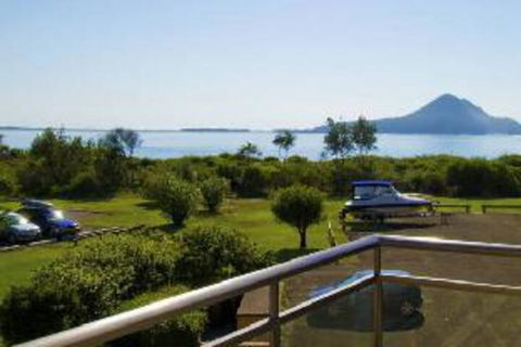 2 Bedroom Apartment Commodore Unit 3 6 Intrepid Close - Maitland Accommodation 0