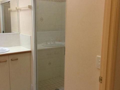 Private Canal Duplex With Pontoon Oleander Drive Bongaree - Maitland Accommodation 4