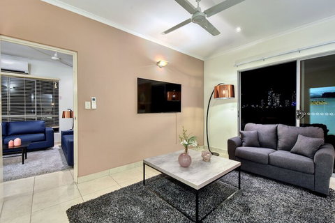 Darwin City Lights Jacuzzi - Maitland Accommodation 6