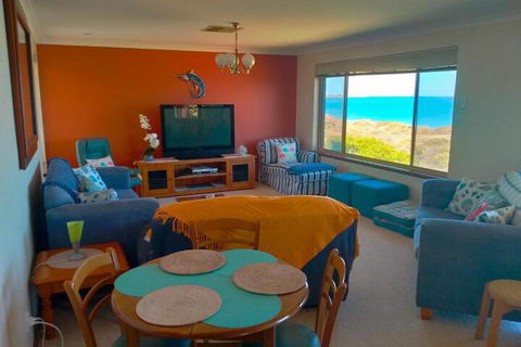 Watersun Beach House - Maitland Accommodation 2