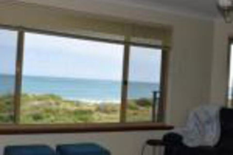 Watersun Beach House - Maitland Accommodation 0