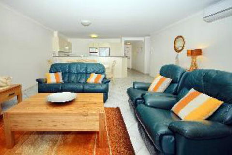 2 Bedroom Apartment Nelson Towers Victoria Parade - Maitland Accommodation 1