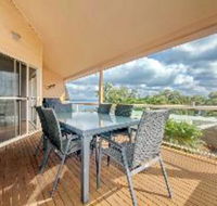 3 Bedroom Villa Moy at Nelson Bay 2 / 30 Thurlow Avenue FREE WIFI - Maitland Accommodation
