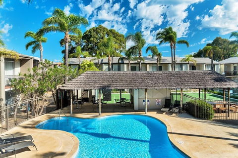 Resort Serviced Apartments - Mandurah - Maitland Accommodation 0