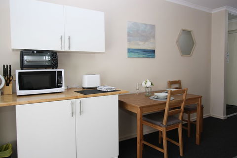 Resort Serviced Apartments - Mandurah - Maitland Accommodation 3