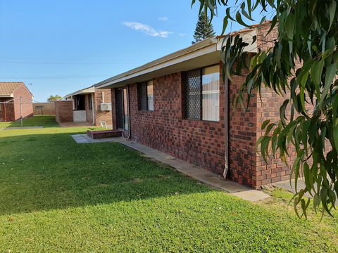 Ocean Beach Chalet 18 - Maitland Accommodation 6