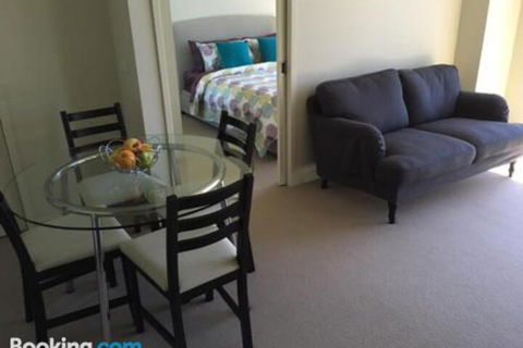 Collins Accommodation - Maitland Accommodation 1