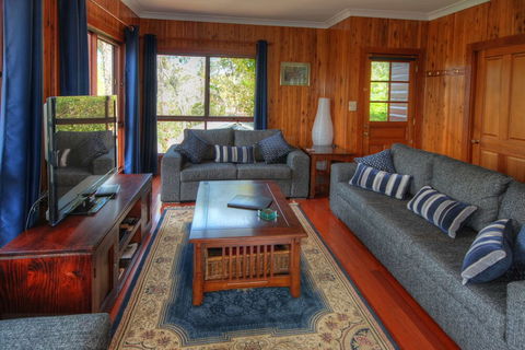Glendell Cottage - Maitland Accommodation 6