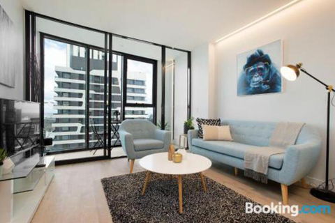 Complete Host CBD Lighthouse Apartments - Maitland Accommodation 0