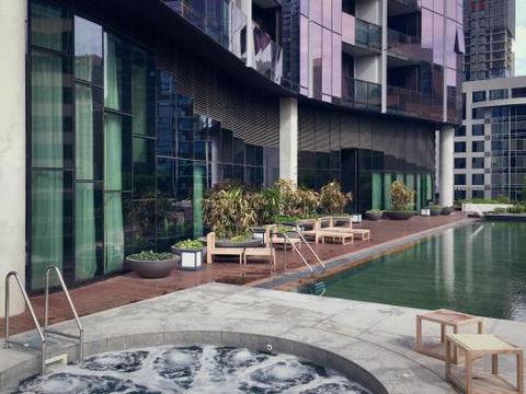 Luxury CBD Pool Gym & Spa - Maitland Accommodation 1