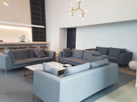 Luxury CBD Pool Gym & Spa - Maitland Accommodation 6