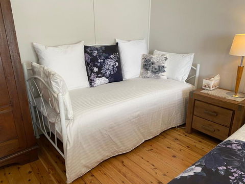 Caledonia Cottage - Maitland Accommodation 1