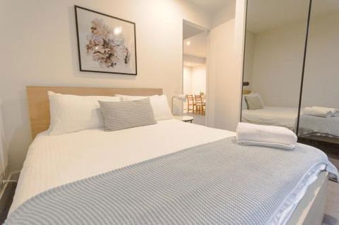 Luxurious Apartment At St. Kilda Free Parking Netflix Wine WiFi Spotify - Maitland Accommodation 5