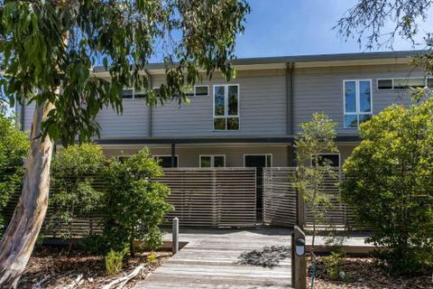 COASTAL SOUL VILLA At BROADBEACH - Maitland Accommodation 1