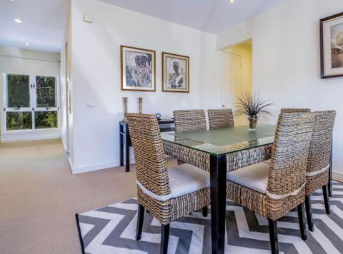 COASTAL SOUL VILLA At BROADBEACH - Maitland Accommodation 3