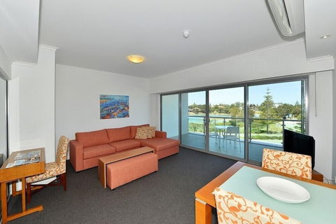 Sea Side 104 - Maitland Accommodation 2