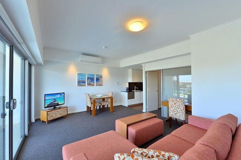 Sea Side 104 - Maitland Accommodation 1