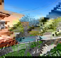 The Gazebo Place - Spacious 4 Bedroom near Murray River - Maitland Accommodation